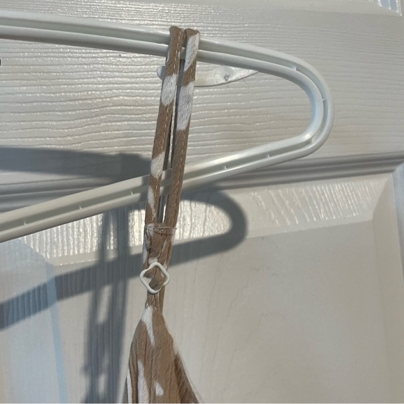 Streetwear Society Tan and White Dress Large - Picture 4 of 4